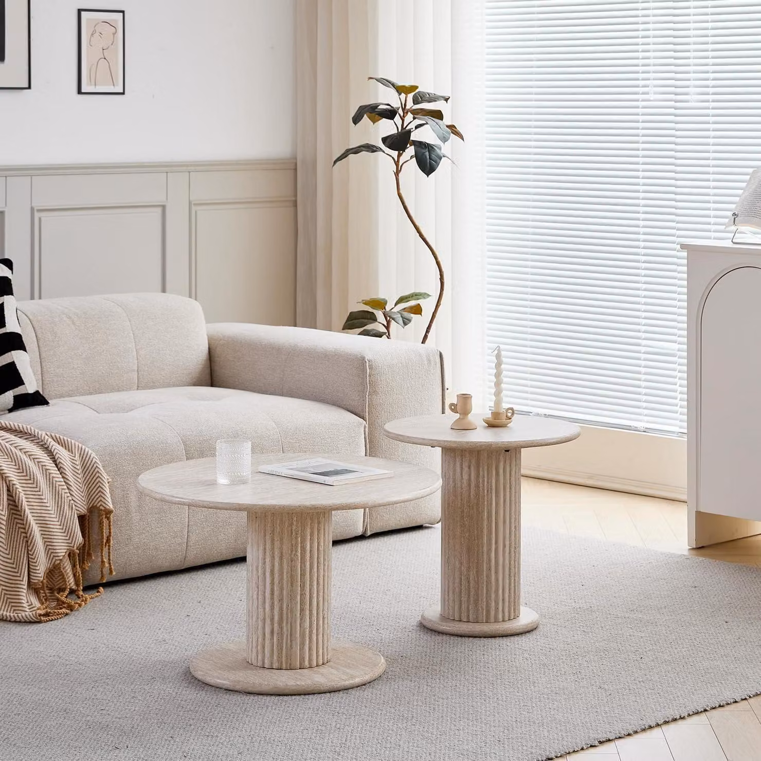 Set di tavolini da caffè, 2 pezzi, forma rotonda, impilabili, in MDF, colore giallo, per soggiorno