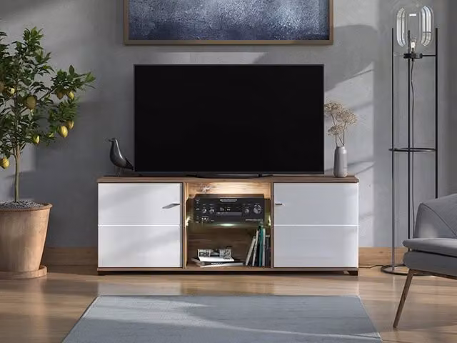 Mobile Porta TV Moderno DMORA con 4 Ripiani in Legno e Vetro, Bianco e Marrone, L: 157 cm, P: 40 cm, H: 59,5 cm