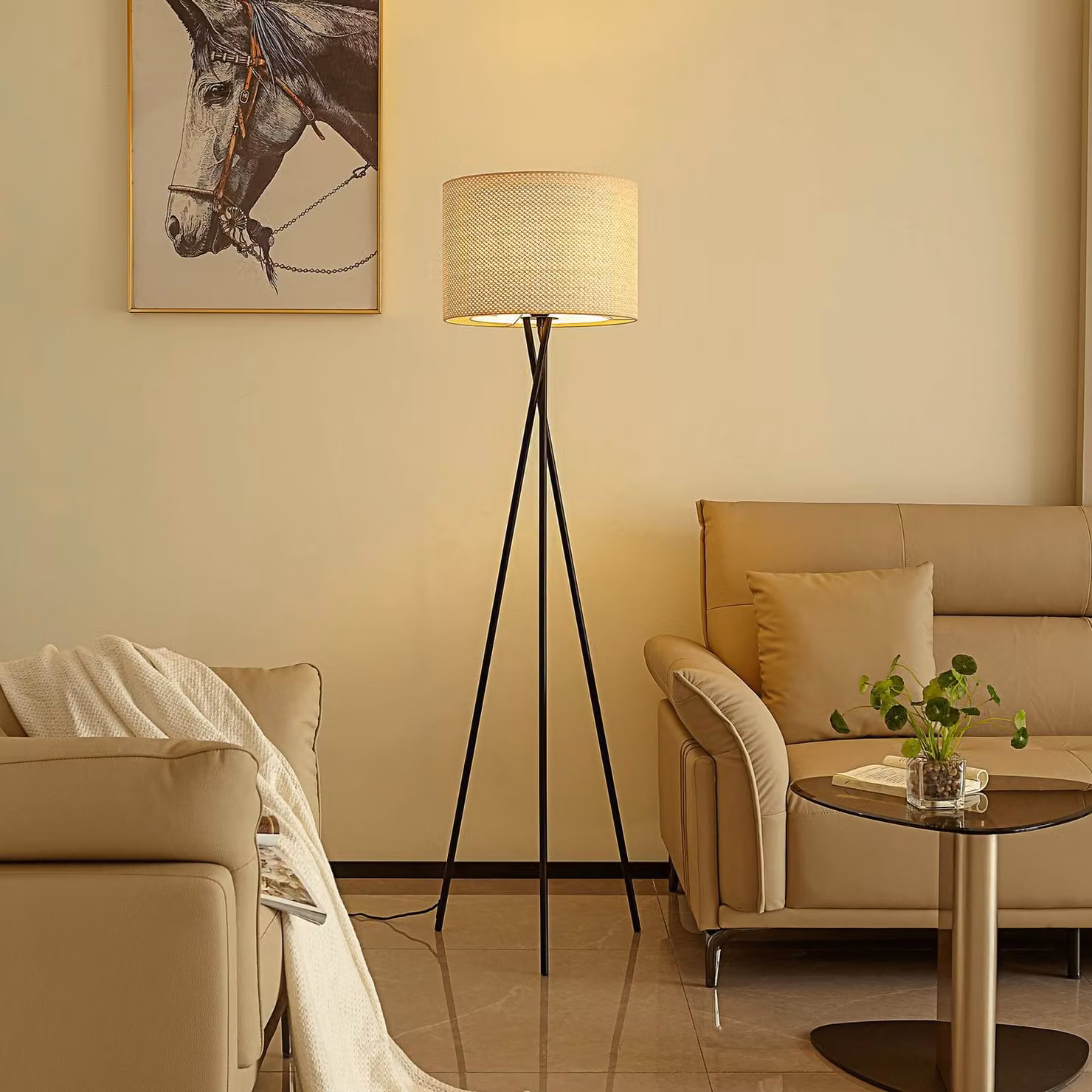 Lampada da terra Soula Lindby, Crema / Ambra, Soggiorno / Sala da pranzo, Plastica, Campagna / Rustiche, Lampada da terra