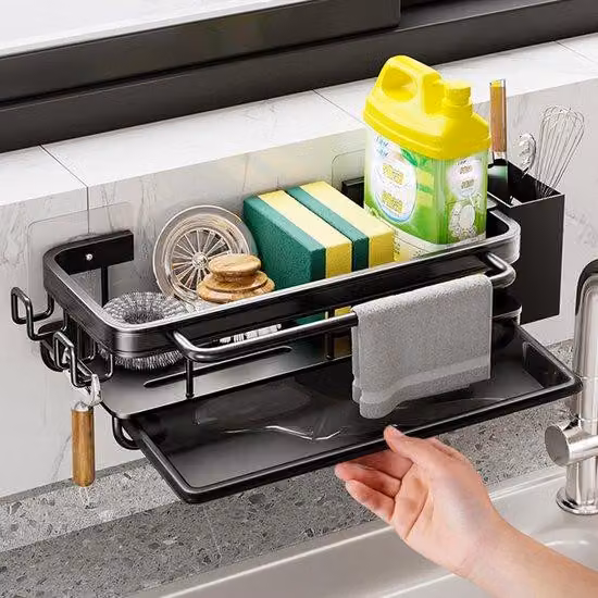 Organizer da cucina in metallo nero con ripiano e ganci, per lavello da cucina