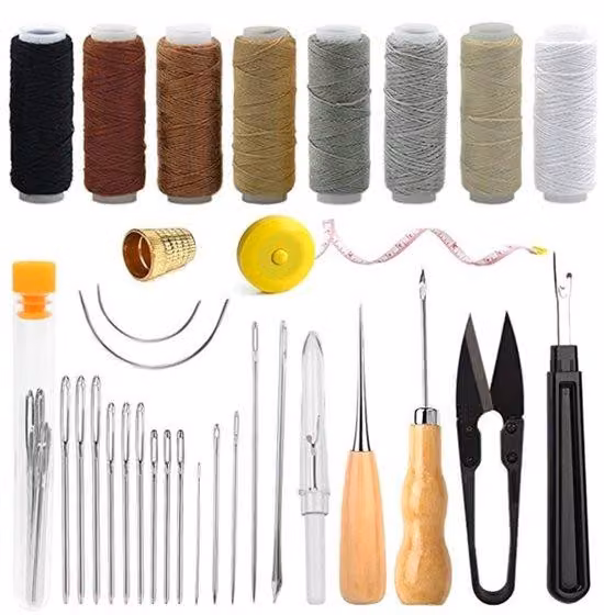 Set di attrezzi da 32 pezzi per la riparazione delle scarpe in pelle e il cucito, comprensivo di un robusto kit per macchina da cucire, ideale per progetti fai-da-te e di riparazione quali sedie, tende, tappeti e scarpe.