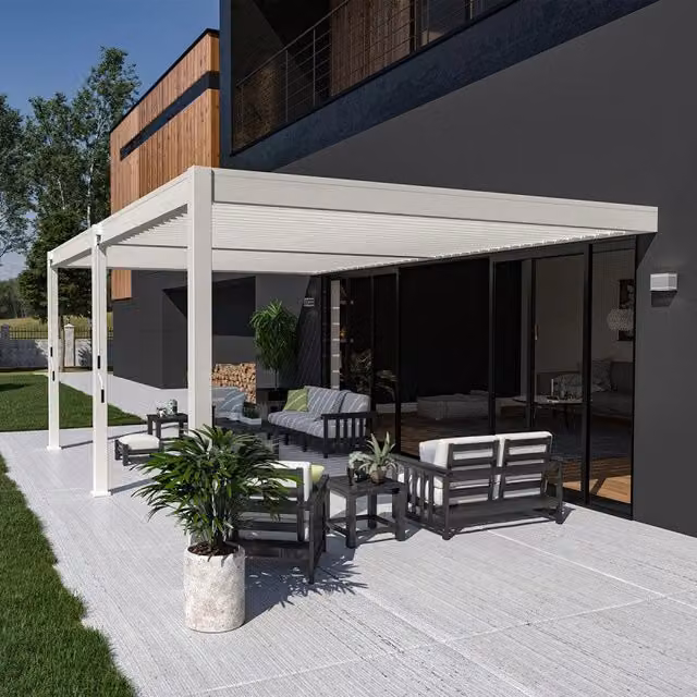 Pergola bioclimatica adossata Ombrea VS Bianco con 2 tende, L: 6 m, P: 4 m