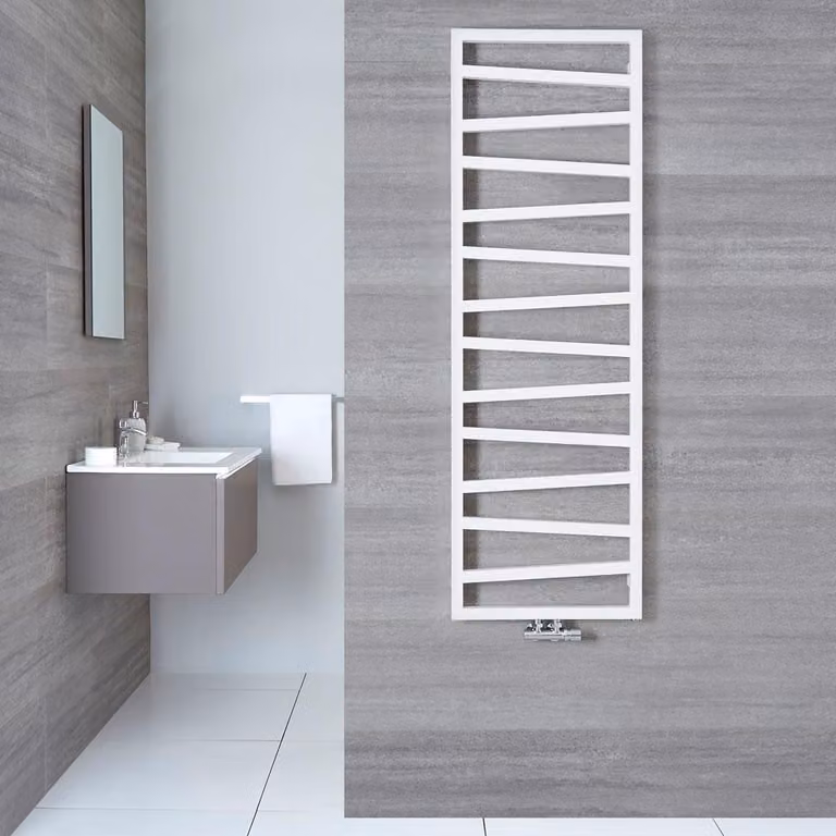 Scaldasalviette Termoarredo Bagno con Attacco Centrale - Bianco - 1545 x 500mm - 580W - Torun