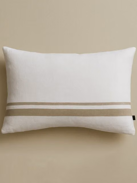Cuscino rettangolare a righe in lino beige e bianco Kenay Home L 40 x P 40 x H 40 cm – 1