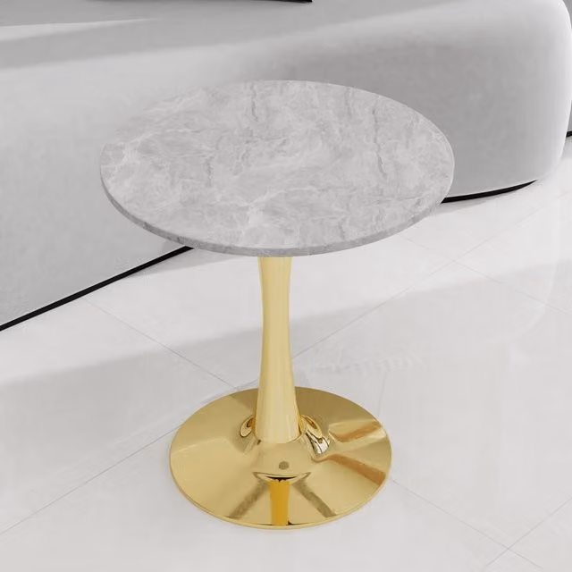 Tavolino basso rotondo OKWISH con piano effetto marmo bianco e base oro in stile minimalista