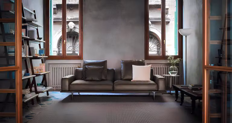 Sofa Dreisitzer Couch Polster Design Sitz Zimmer Möbel Moderne Leder 3er Sofas