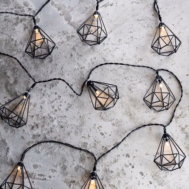 Catena luminosa a LED, 10 lanterne geometriche, metallo, 1,85 m, colore nero