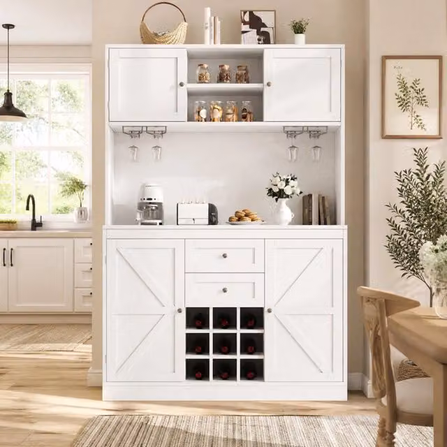 Mobile buffet ULEVR 120x40x188 cm con 4 ante, 2 cassetti, ripiani regolabili e portabottiglie, bianco