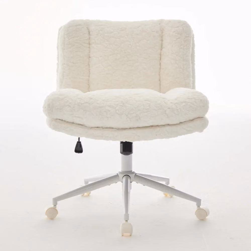 Sedia da ufficio - Sedia ergonomica per scrivania - Seduta larga 67,1 cm - Regolabile in altezza - Rotazione a 360° - Rivestimento in ecopelliccia color crema - Imbottitura in schiuma - Base in metallo