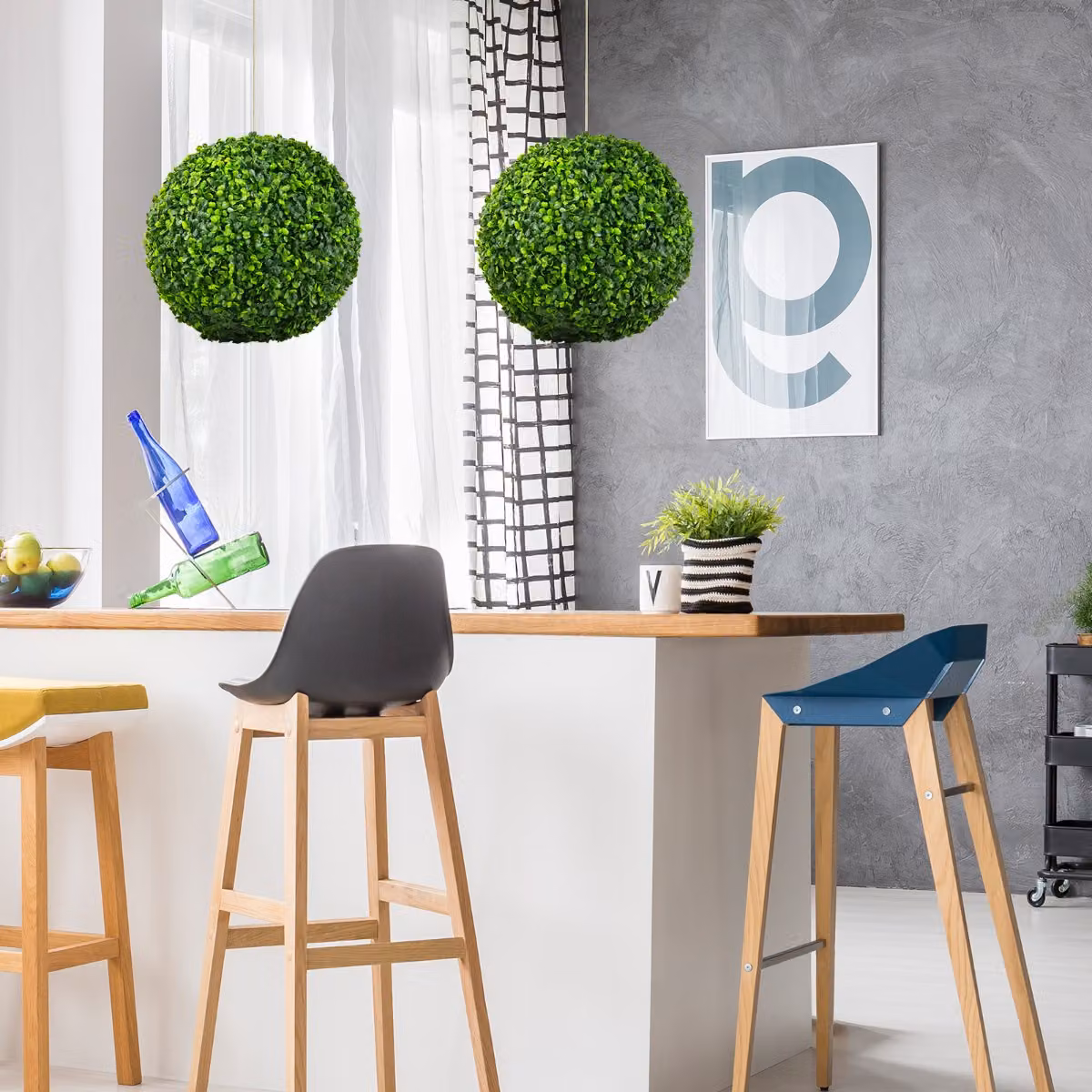 Set di 2 sfere di piante artificiali verdi Costway resistenti ai raggi UV per giardino e decorazioni, Diametro: 40 cm