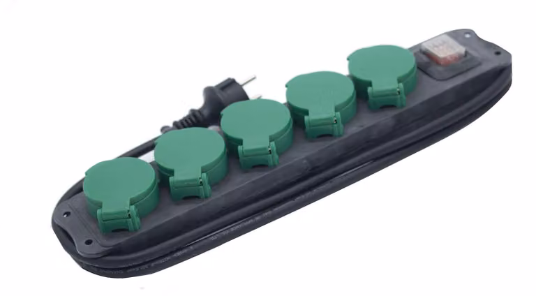 Prendeluz - Base (con 5 prese) per uso esterno, potenza massima: 16 A/250 V, 3680 W