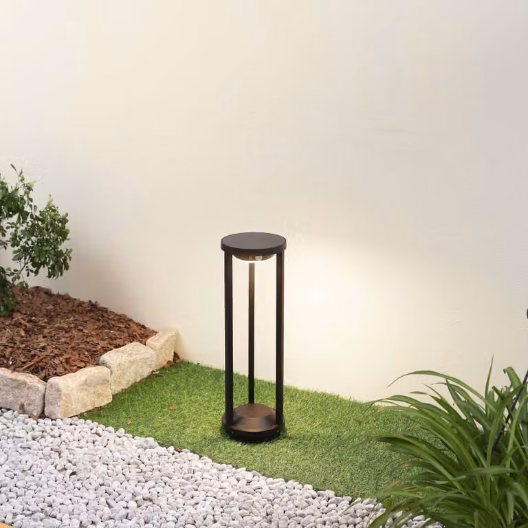 Lucande Lampada solare a LED per vialetto Nilea, Ø 16 cm, nera, sensore Nilea, Nero, Alluminio, Moderno, Lampade solari