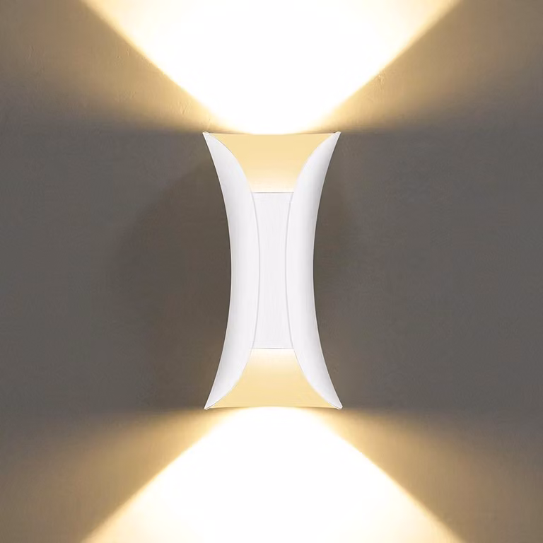 Lampada a LED da parete, 10W, grado di protezione IP65, alluminio, 3000K, dimensioni 20x10x8,5 cm