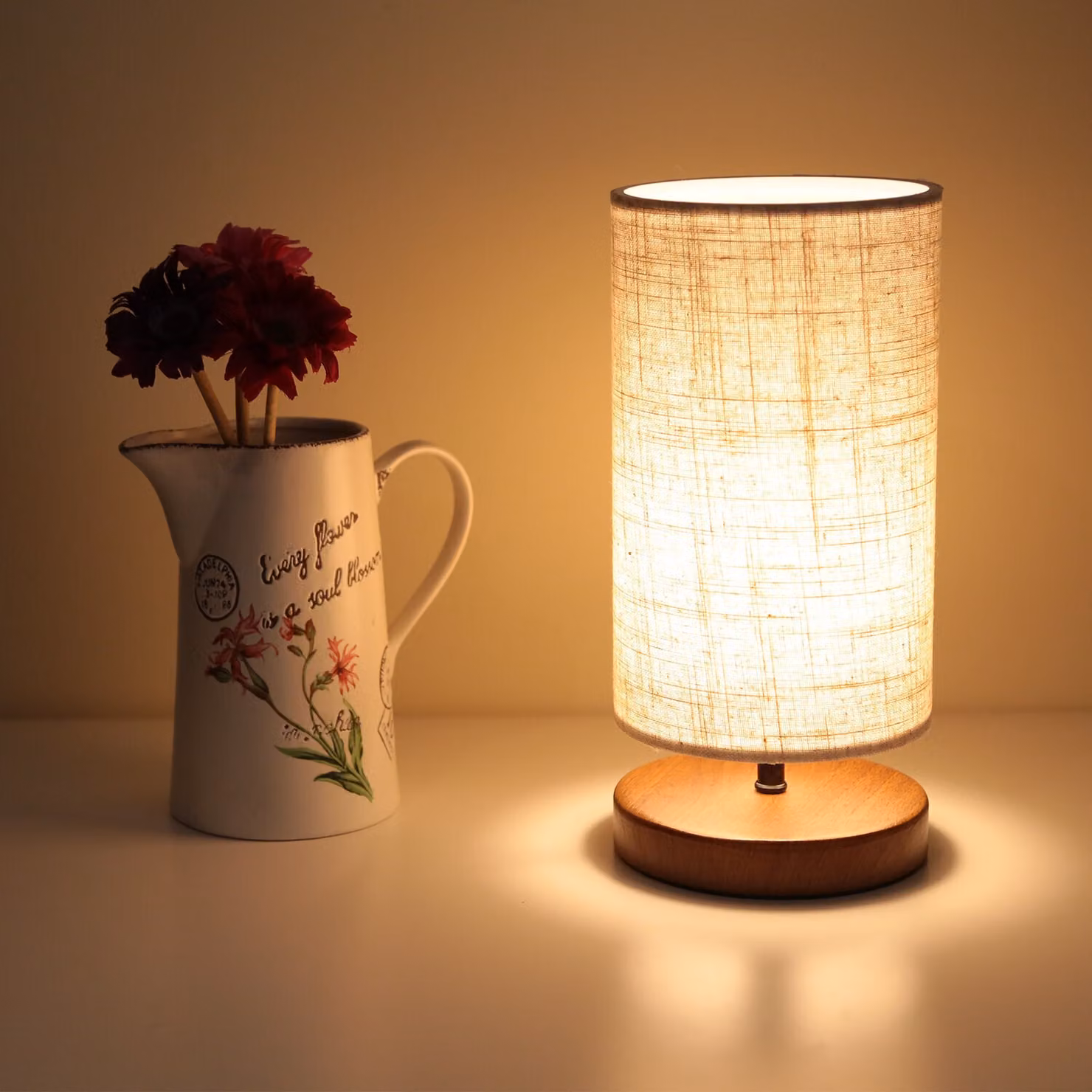 Opviq, lampada da tavolo di alta qualità, color crema, altezza 31 cm | 100% PVC, base in MDF, paralume: 24 x 15 cm, portalampada: 1 x E14 max. 40 W | Design scandinavo, elegante e funzionale.