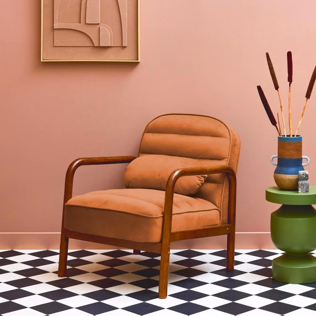 Poltrona scandinava Sweeek in legno di hevea tinto noce e velluto marrone con braccioli – 2