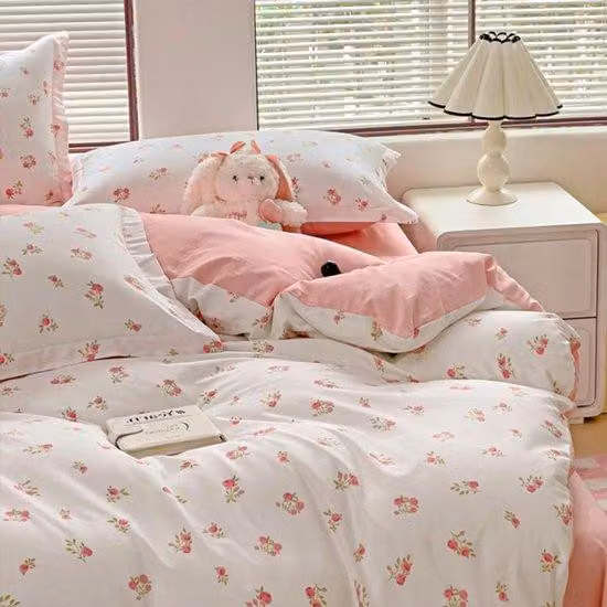Set di lenzuola in microfibra Ibbenzoa® 135 x 200 cm, con federe 80 x 80 cm – fronte reversibile con motivo floreale / rosa, chiusura con cerniera nascosta e angoli con laccetti
