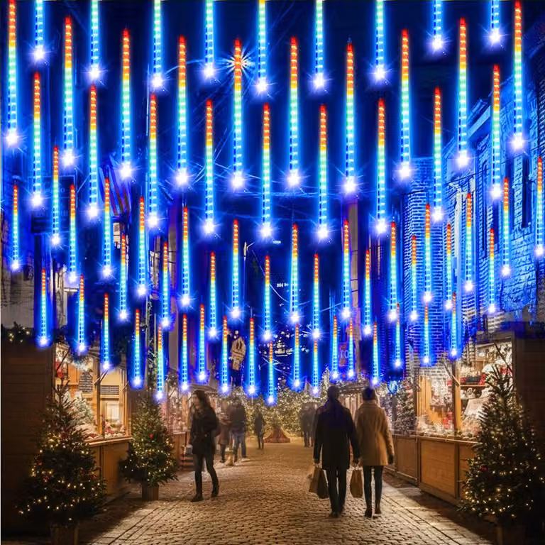 2.4M Fairy Lights Natale colorato 8 tubi LED Meteor Shower Fairy Lights Pioggia di luci per l'albero di Natale Party Wedding Garden Window Decorazione