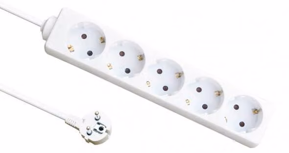 Ciabatta multipresa con 5 prese, cavo da 1,5 metri e filo di rame da 3 x 1,5 mm. Supporta