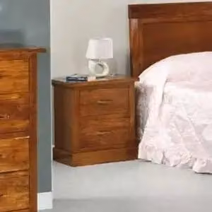 Comodino Adele KIVIO in legno massiccio color noce stile rustico