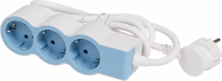 Presa piatta Legrand 3x presa, cavo da 1,5 metri Soft Blue 694551