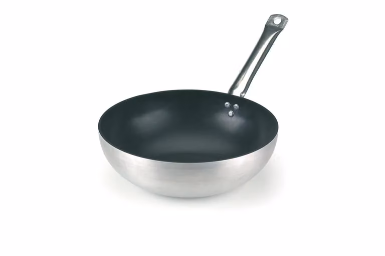 Wok con fondo piatto in alluminio antiaderente con manico in acciaio inox, spessore 5 mm, diam. 32cm