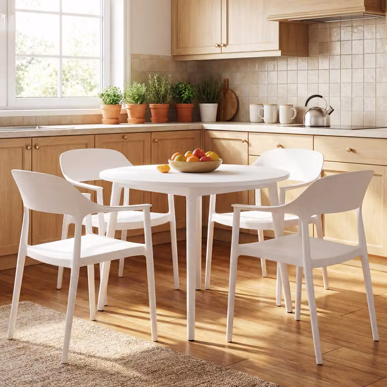 Set di 4 sedie da pranzo impilabili Costway in plastica ergonomica con schienale cavo, bianche, ideali per soggiorno, sala da pranzo e giardino