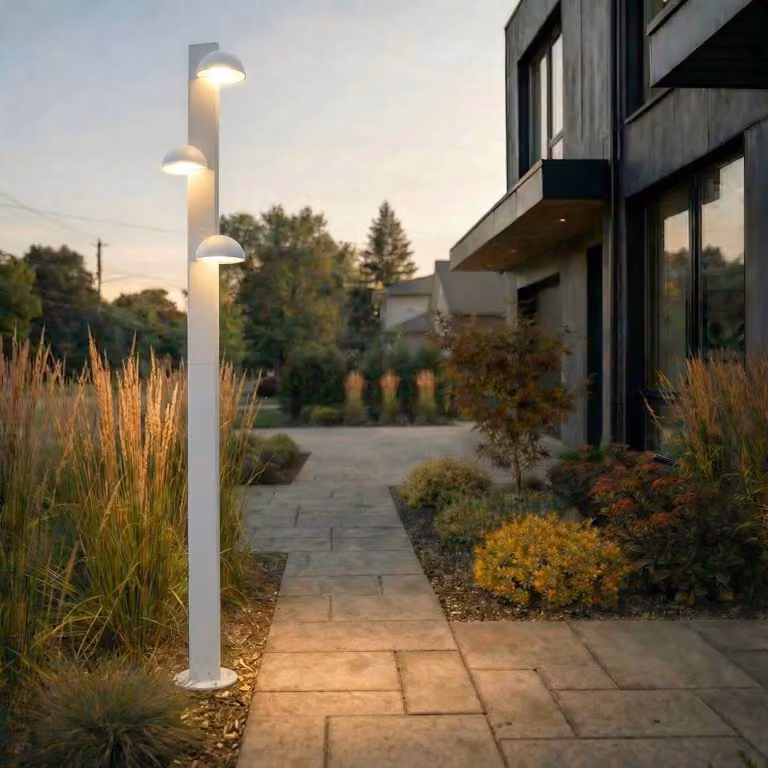 Lampada LED da esterno Lucande Velira, grigio chiaro, 220 cm, a 3 luci Velira, Alluminio / Grigio / Zincato, Metallo, Moderno