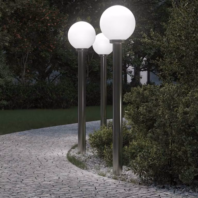 Set di 3 lampioni a palo vidaXL in acciaio inox color argento, altezza: 120 cm, protezione IP44 per giardino e terrazza