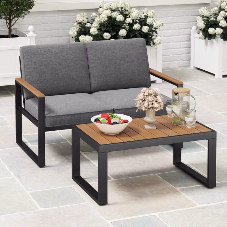 Set da giardino Costway a 2 pezzi composto da divano da esterno con braccioli e tavolino da caffè in alluminio verniciato a polvere e materiale plastico, colore grigio con cuscini inclusi