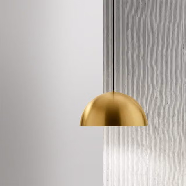 Lampada a sospensione Gea Bonella in metallo con altezza regolabile, disponibile nei colori oro/ottone, rame, bianco e nero
