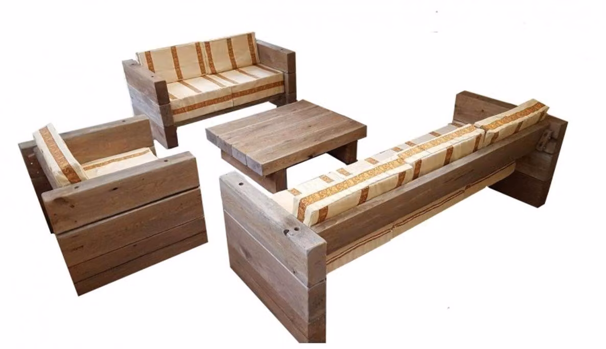 Set di mobili da giardino in legno massello di quercia – robusta costruzione – composto da: 3 sedie, 2 poltrone, 1 divanetto e un tavolo – stile rustico in legno massello – set lounge