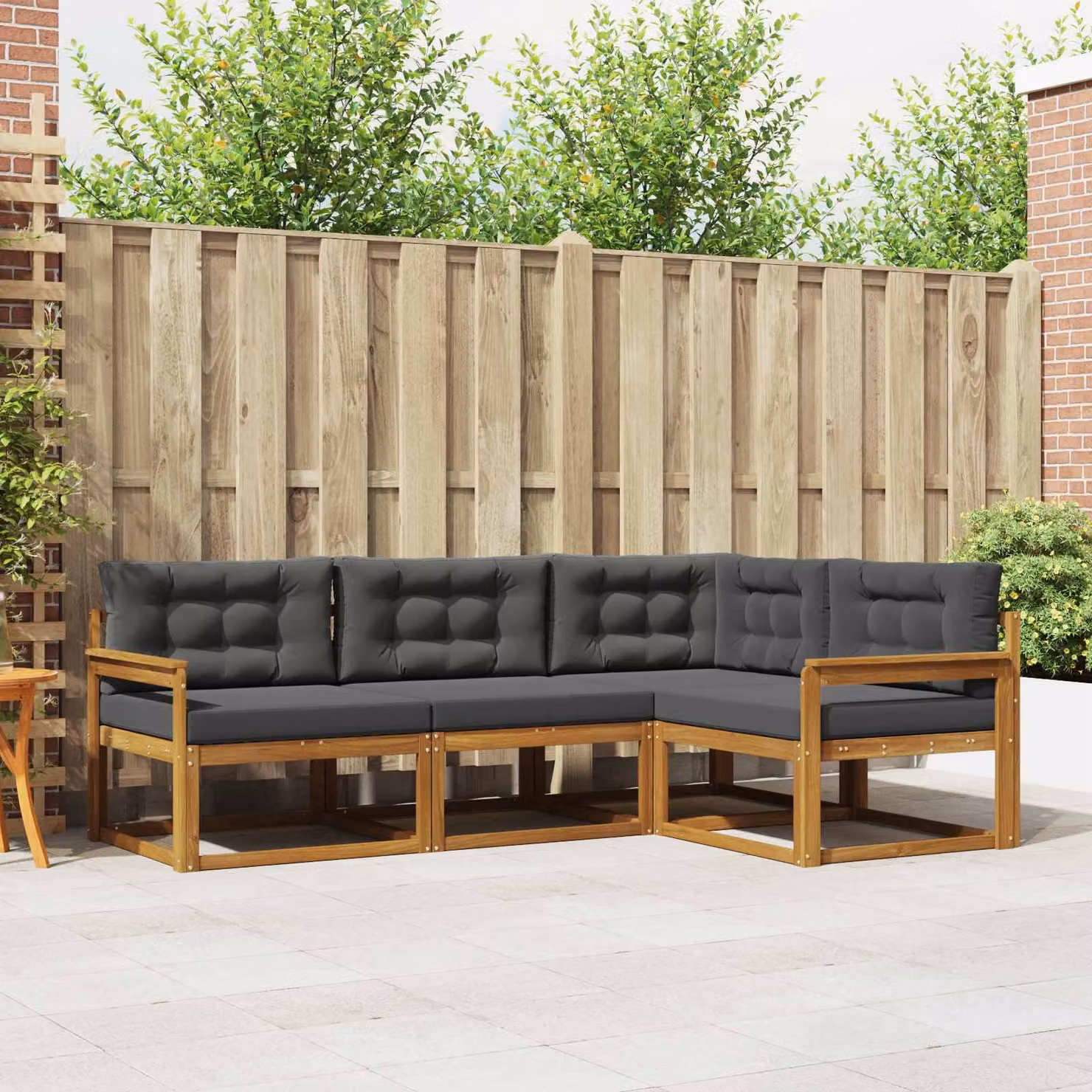 vidaXL Set di divani da esterno a L in legno di acacia con cuscini, 4 pezzi, Antracite e Marrone