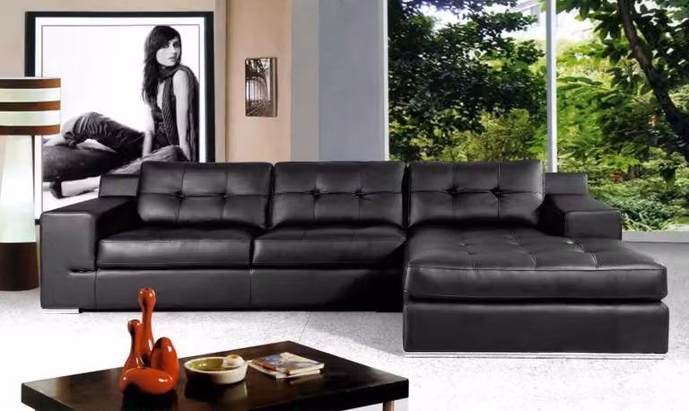 Divano angolare moderno, rivestito in pelle, design elegante, set di divani, soluzione d'arredo per il soggiorno, modello PH339