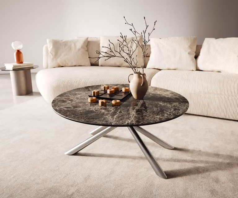 Tavolino DELIFE modello Edge, forma rotonda, 90x90 cm, piano in Vetroceramica Emperador extra lucida, colore marrone scuro, struttura in acciaio inossidabile spazzolato