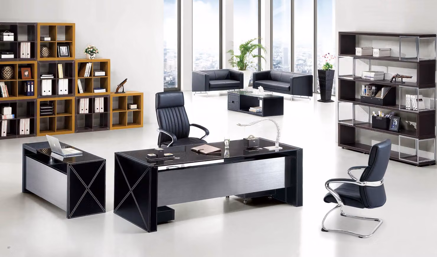 Leder Chesterfield Sofa modern in Schwarz