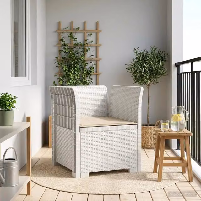 Poltrona da giardino moderna in rattan bianco con cuscino, ideale per balcone e terrazzo, H: 70 cm, L: 68 cm, P: 62 cm