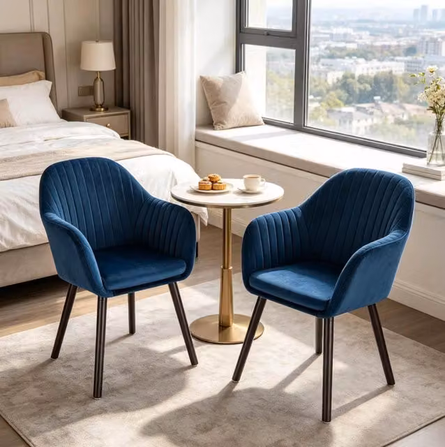 Set di 2 sedie imbottite in velluto nero e blu con braccioli