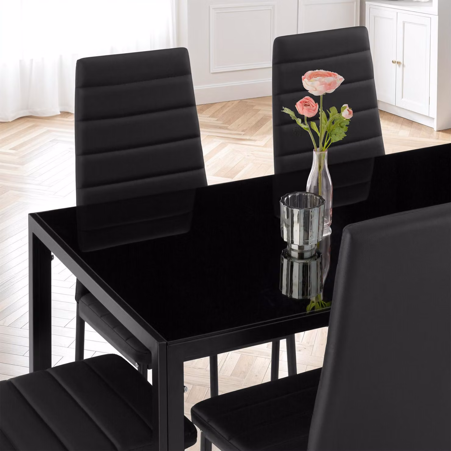Set da pranzo moderno TecTake GmbH Brandenburg composto da tavolo rettangolare in vetro e 7 sedie, colore nero – 1