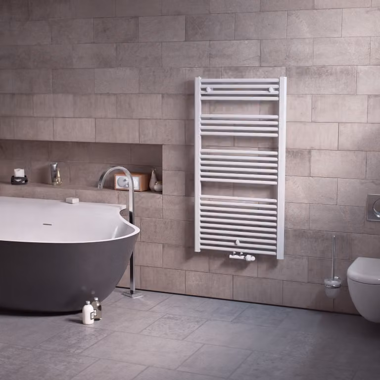 Radiatore da bagno Ximax ALPHA H: 1121 mm L: 700 mm P: 30 mm bianco RAL 9016 + MA