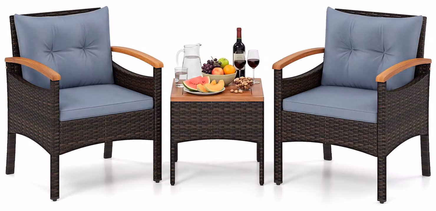 Set di mobili da balcone COSTWAY a 3 pezzi, set di mobili da giardino in polyrattan comprensivo di tavolino con piano in legno di acacia e 2 poltrone, set di sedute da terrazza con cuscini