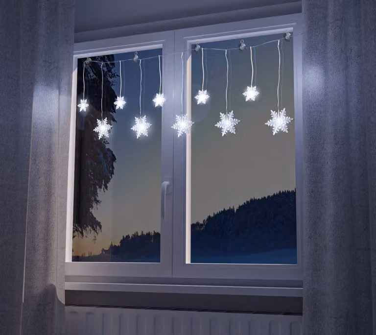 Fiocchi di neve con luci fiabesche 135 x 20/30 cm - Colore: bianco freddo