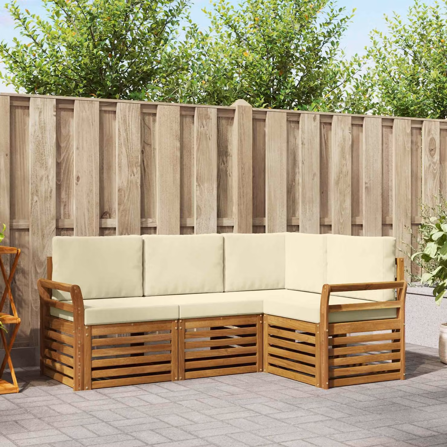 Set di divani da esterno vidaXL 4 pz in legno di acacia con cuscini beige e bianco design moderno a L per giardino e terrazza