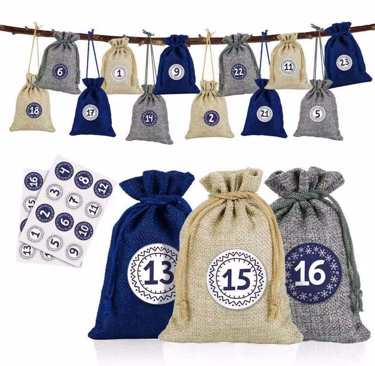 Calendario dell'Avvento con 24 sacchetti in juta, decorati con numeri, dimensioni 10x14 cm, colori blu, naturale e grigio