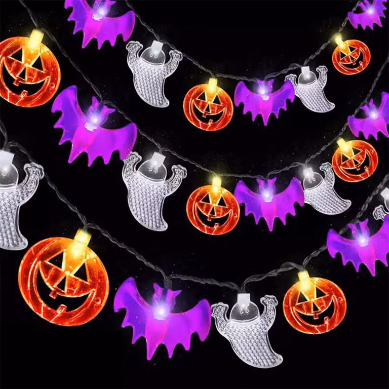 Catena luminosa a tema Halloween, 600 cm, 40 LED, con decorazioni di fantasmi, pipistrelli e zucche