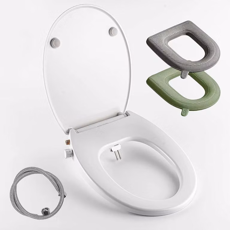 Accessorio per bidet da installare sul water, dotato di due getti e sistema di chiusura ammortizzata