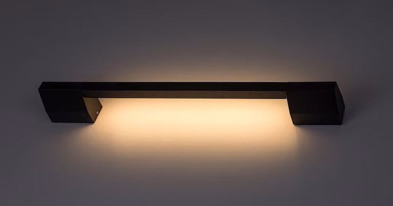 Rabalux. Lampada a LED per facciate, colore nero, modello Zilina, lunghezza 595 mm, potenza 8W, grado di protezione IP54, codice prodotto 77052