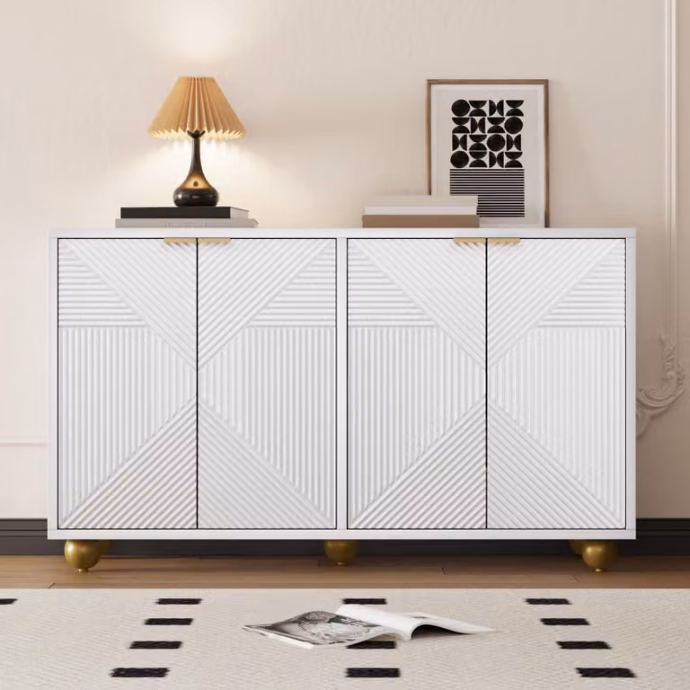 Credenza Merax con 4 ante incise, cassettiera con ripiani regolabili, mobile da soggiorno con maniglie in metallo dorato e gambe a sfera, bianco