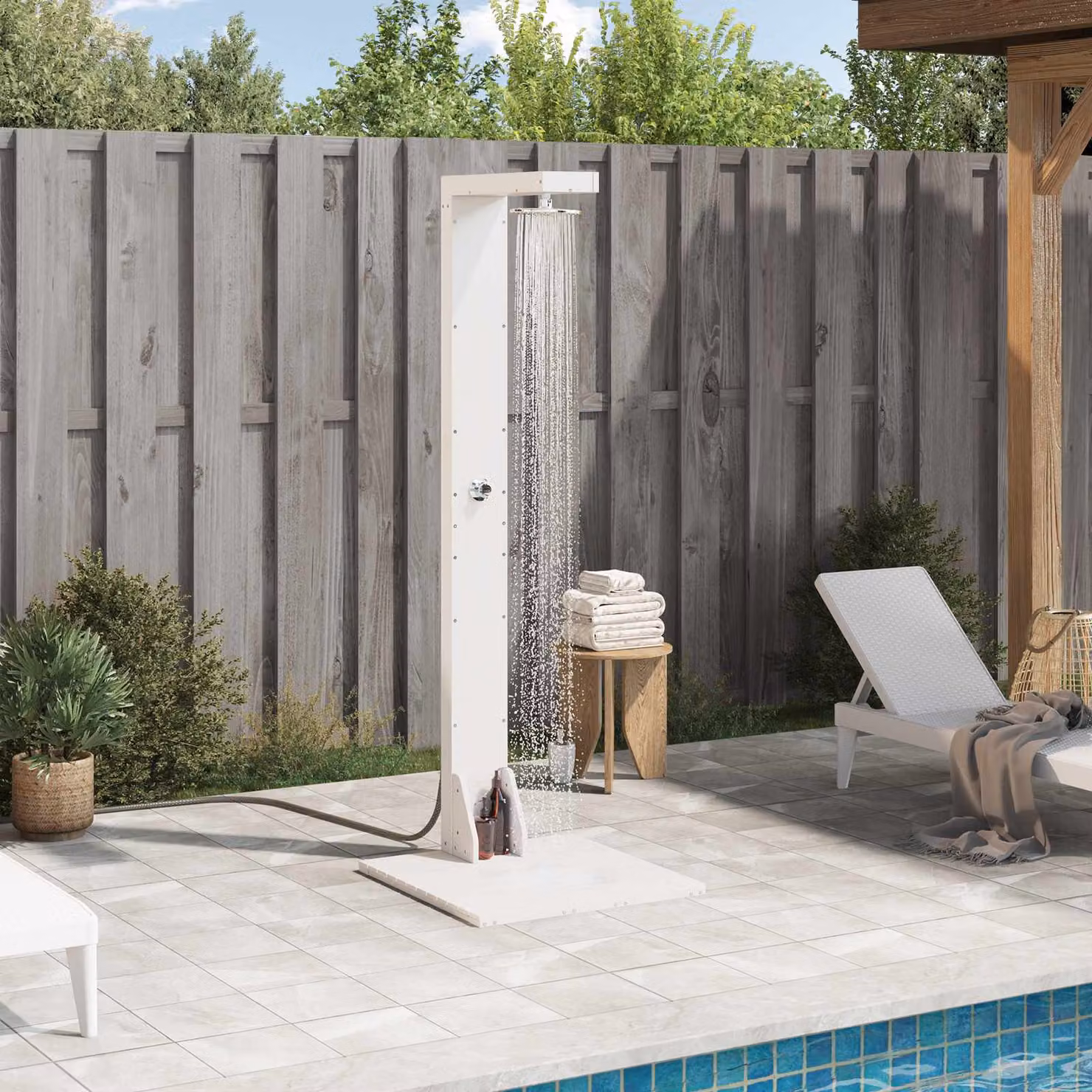 Doccia da esterno vidaXL in legno di pino massello e acciaio inox, colore bianco, Altezza: 210 cm