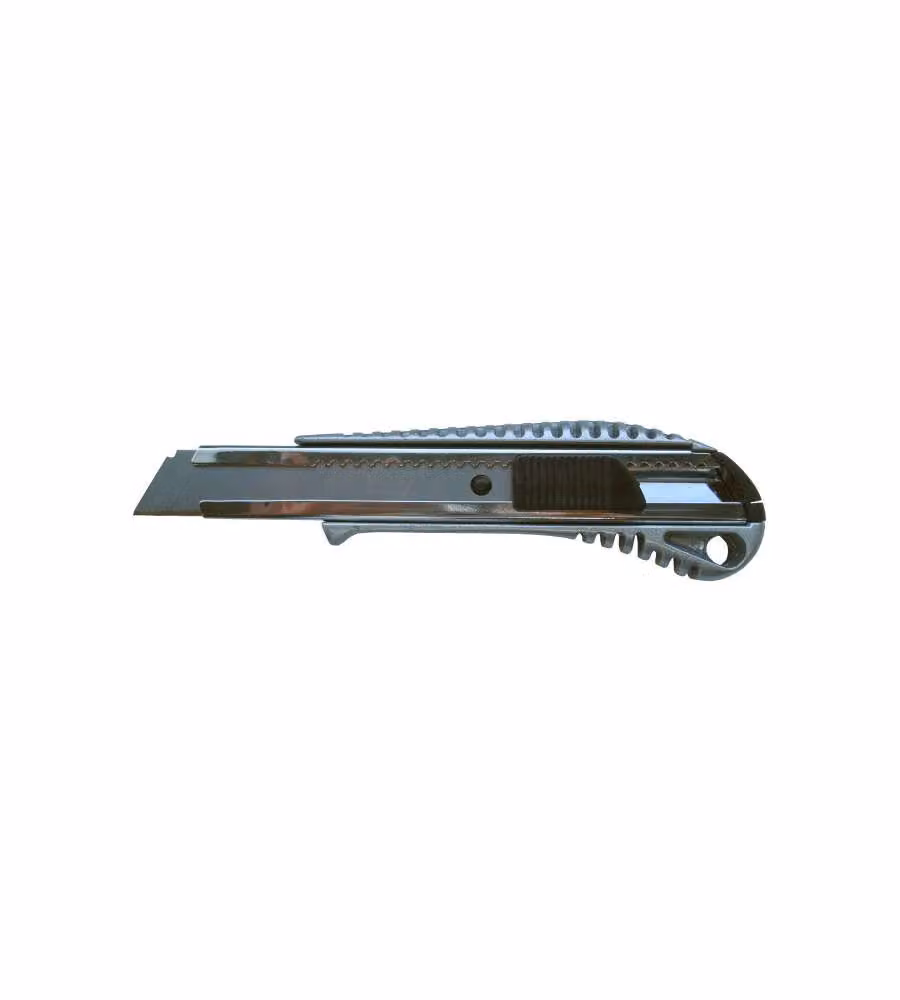 Cutter universale 18 mm.