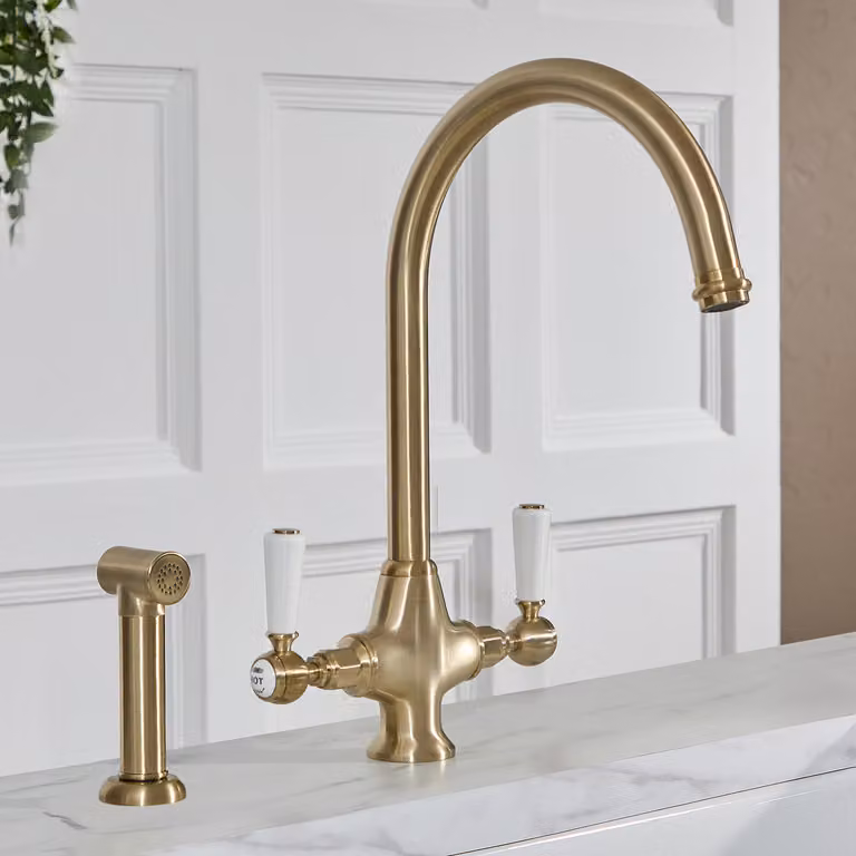 Hudson Reed Elizabeth - Miscelatore da Cucina Classico con Spray Estraibile Bicomando - Cromato e Nero